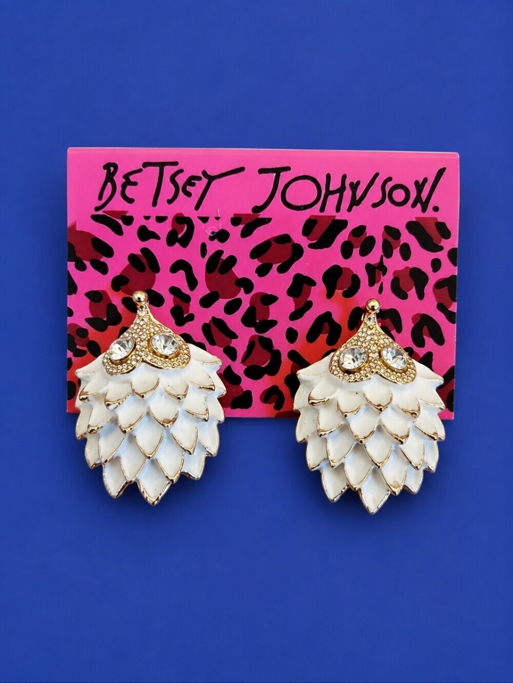 BETSEY JOHNSON White Hedgehog Omega Post Earrings
